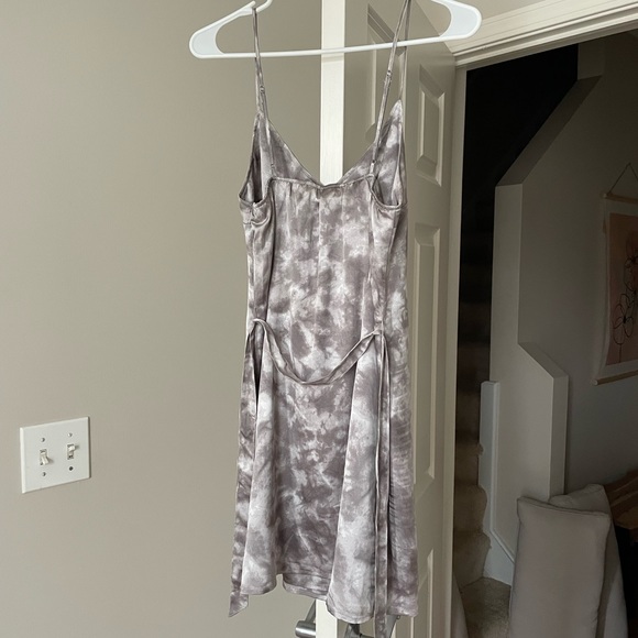 Abercrombie 90s Satin Slip Dress - Picture 5 of 6
